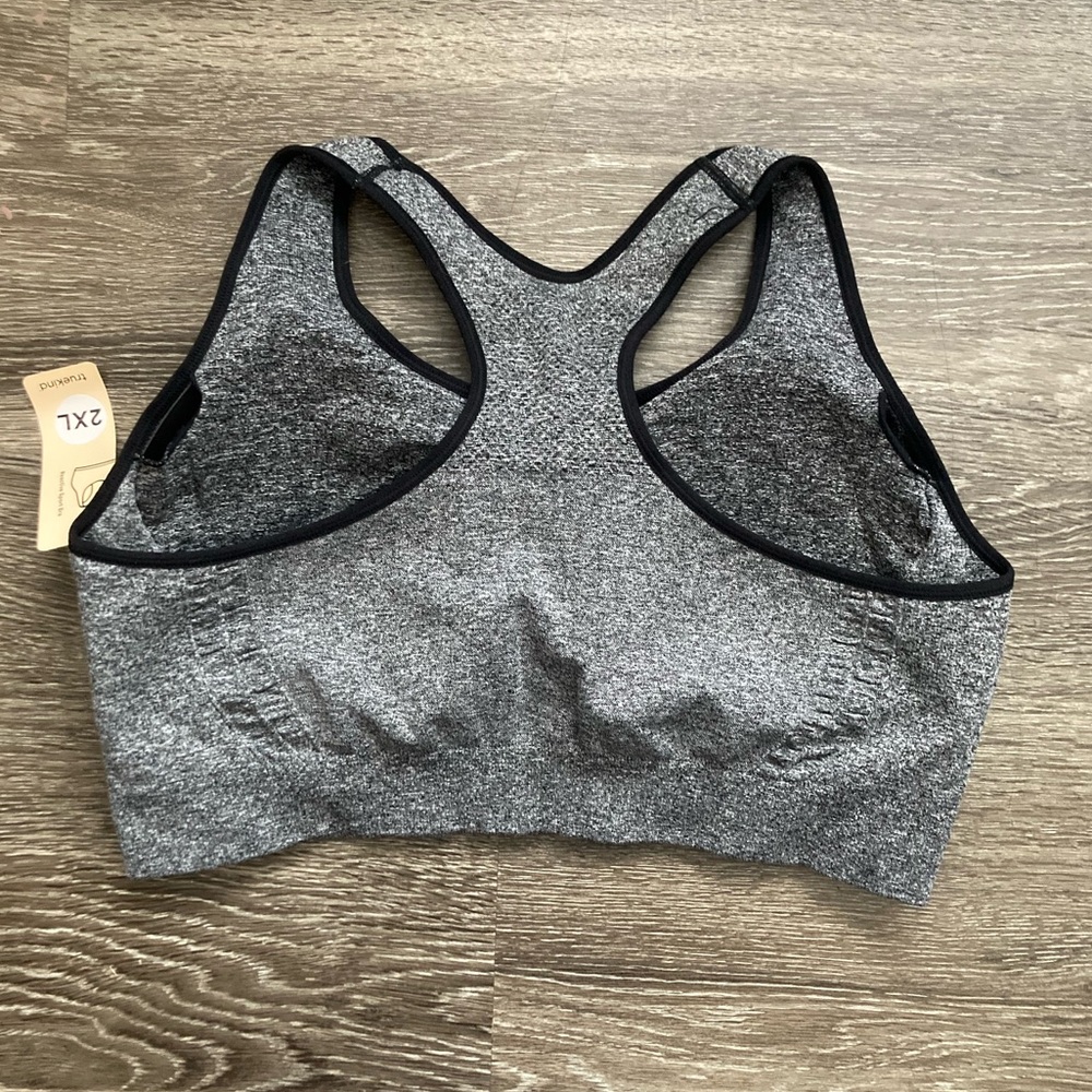 NWT Truekind gray sports bra in size 2X - Picture 3 of 3